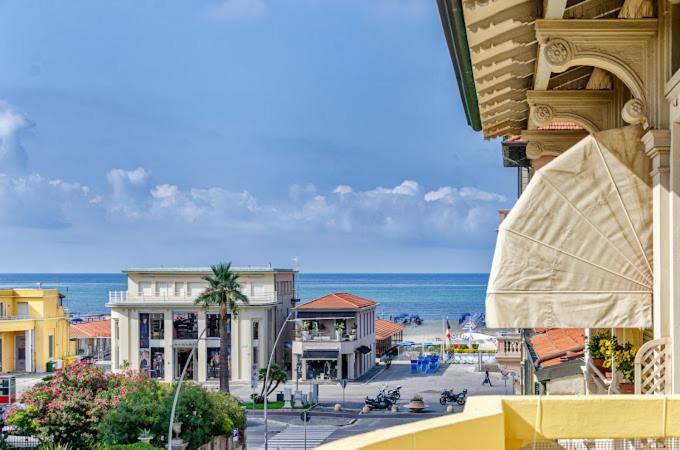 Hotel Playa Viareggio Exterior foto
